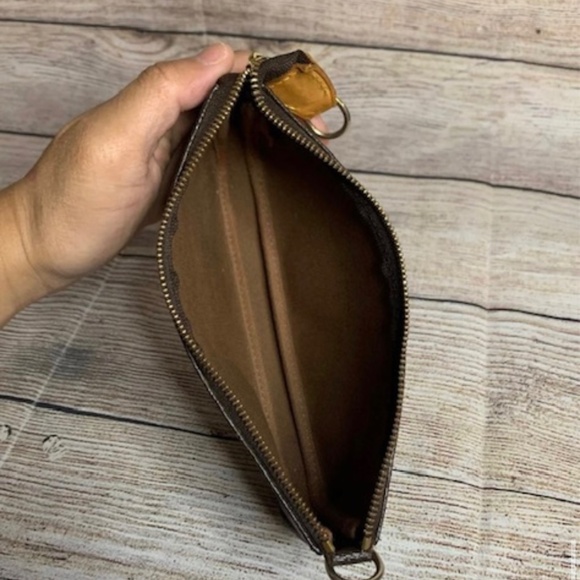 Louis Vuitton Pochette - Picture 6 of 7